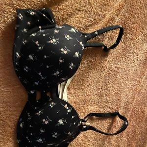 Victoria secret 34 C bra